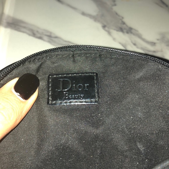 ❗️SOLD❗️Dior pouch - Picture 2 of 2